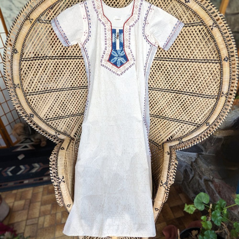 CHAHEK of India- Hand Batiked Full-Length Tunic - Picture 2 of 16